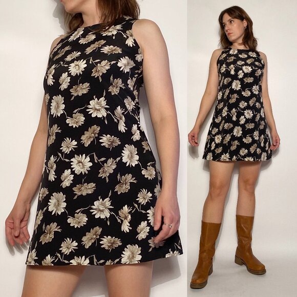 Vintage Dresses & Skirts - Vintage 1990s Grunge DAISY Mini Dress -- Medium